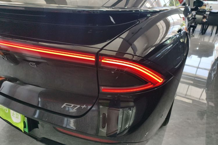 小鹏P7+ 2024款 超长续航 Max车身外观9