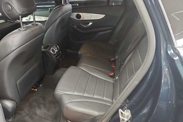 奔驰GLC 2020款 GLC 260 L 4MATIC 动感型中控内饰7004