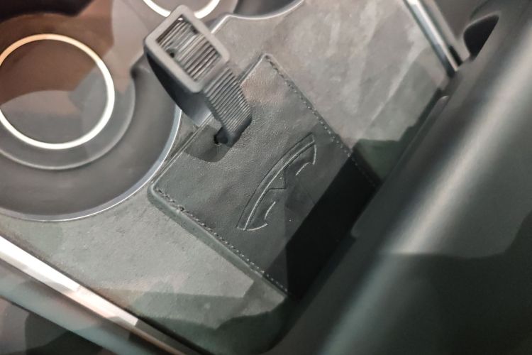 特斯拉 Model Y 2022款 改款 后轮驱动版中控内饰7001