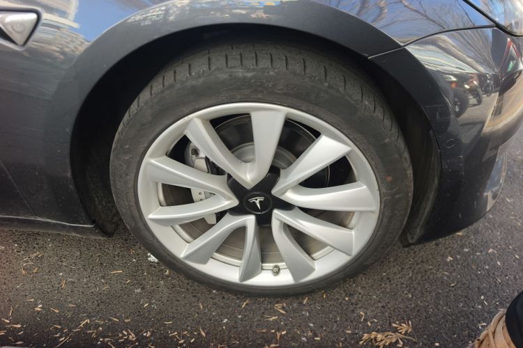 特斯拉 Model 3 2020款 改款 长续航后轮驱动版车身外观10