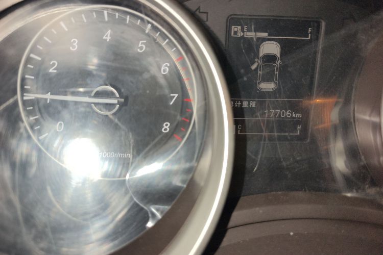 宝骏730 2019款 1.5L 手动超值型 7座 国VI中控内饰15