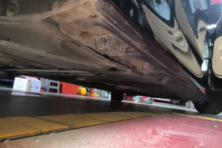 宝马5系 2014款 525Li 豪华设计套装局部细节9001