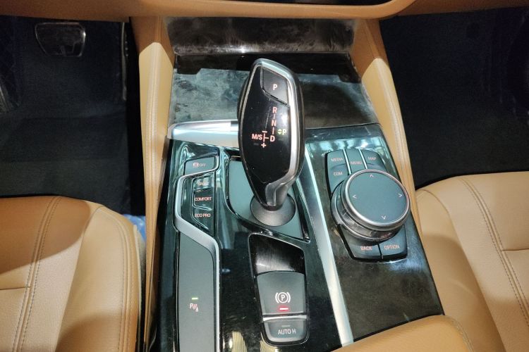 宝马5系 2018款 530Li xDrive M运动套装局部细节18