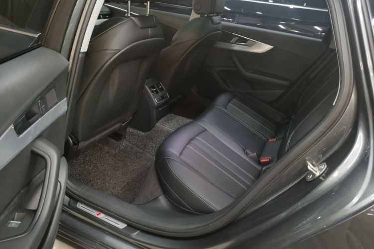 奥迪A4L 2024款 40 TFSI 时尚动感型中控内饰21