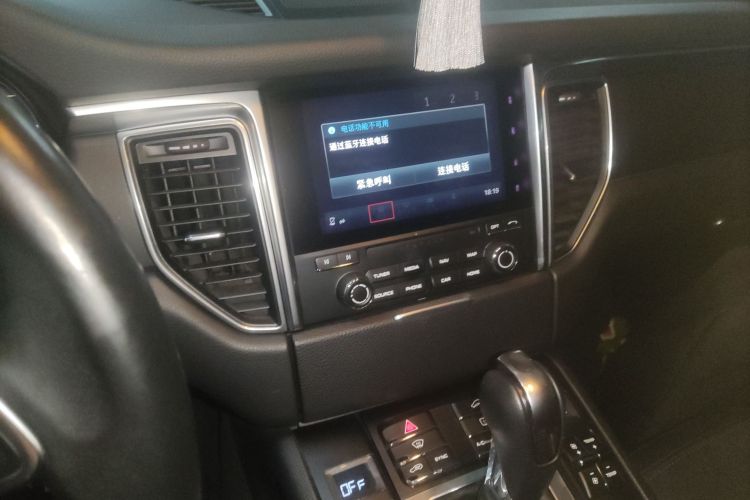 保时捷 2017款  Macan 2.0T中控内饰16