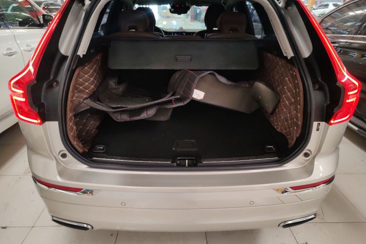 沃尔沃XC60 2020款 T5 四驱智远豪华版机舱底盘23