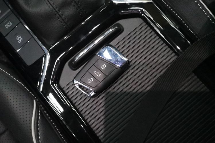 大众 帕萨特 2024款 330TSI 星空精英版中控内饰11