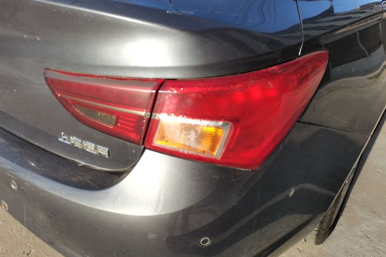 别克 威朗 2015款 三厢 20T 双离合精英型车身外观9