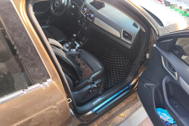 奥迪Q3 2017款 35 TFSI 时尚型局部细节9005