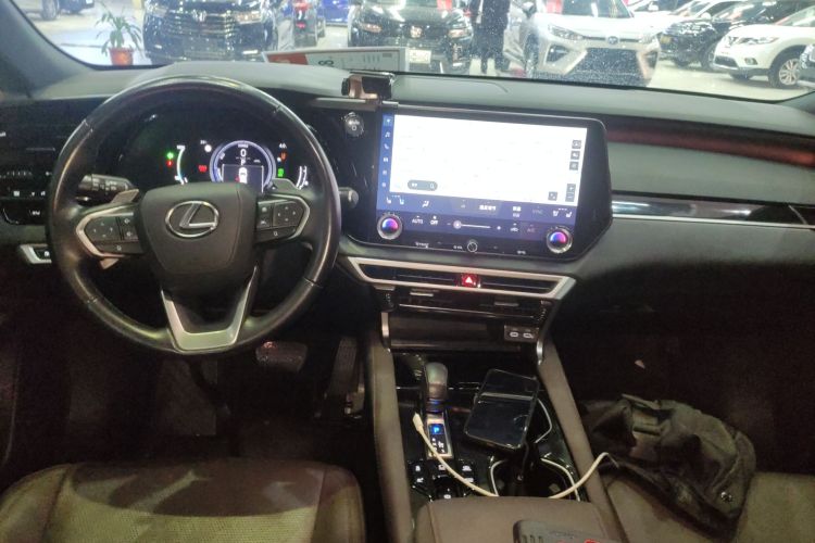 雷克萨斯RX新能源 2023款 450h+ 四驱畅享版中控内饰12