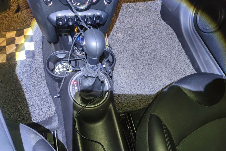 MINI Clubman 2011款 1.6L COOPER Fun中控内饰18