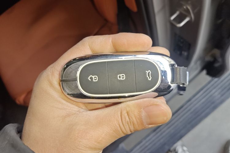 理想汽车 理想L8 2023款 Pro中控内饰11