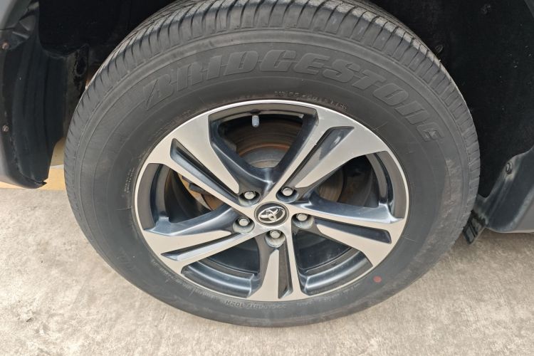 丰田 RAV4荣放 2015款 2.0L 手动两驱都市版车身外观6008