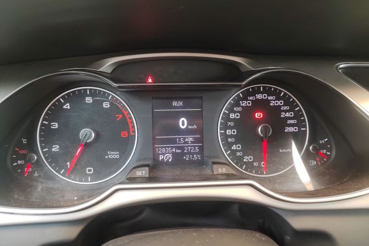 奥迪A4L 2015款 35 TFSI 自动舒适型局部细节14