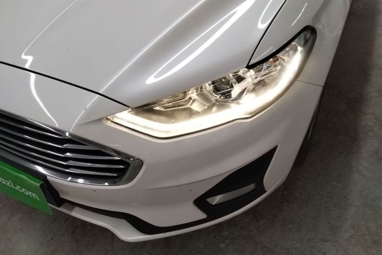 福特 蒙迪欧 2018款 EcoBoost 180 智控时尚型 国V车身外观36