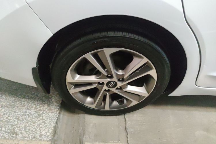 现代 领动 2016款 1.6L 自动智炫·精英型车身外观6008