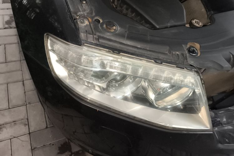 红旗H7 2015款 2.0T 豪华型车身外观8