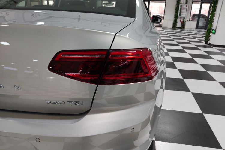 大众 迈腾 2020款 330TSI DSG 领先型车身外观9
