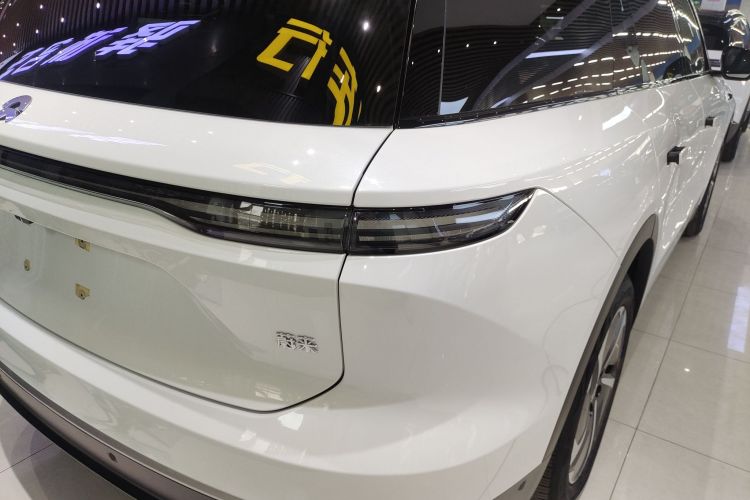 蔚来ES8 2024款 75kWh车身外观6006