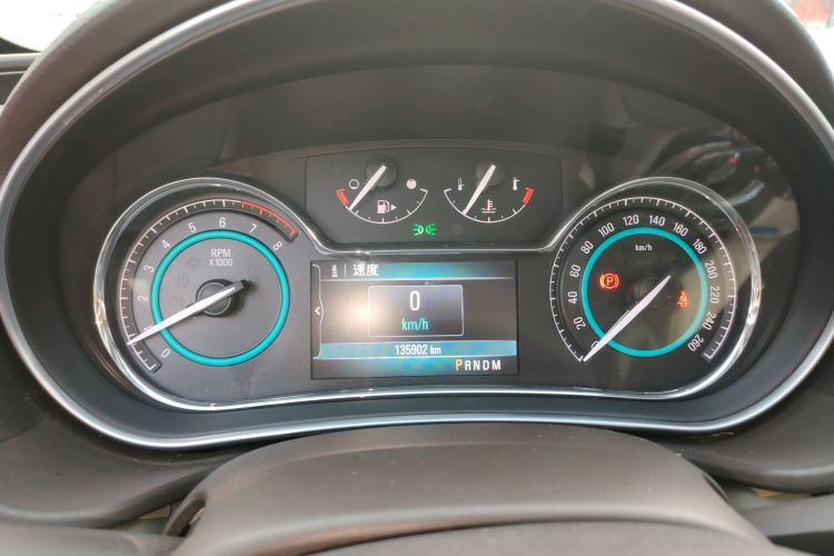 别克 君威 2014款 2.0L 精英时尚型中控内饰14