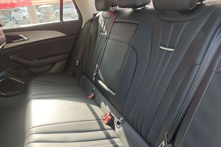 红旗H5 2023款 2.0T 自动智联旗享版中控内饰21