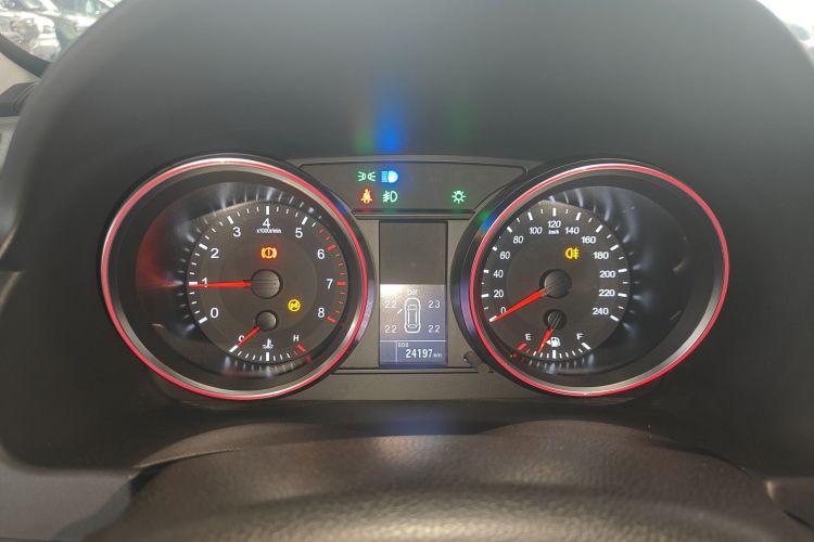 哈弗H6 2017款 蓝标 运动版 1.5T 手动两驱精英型中控内饰14