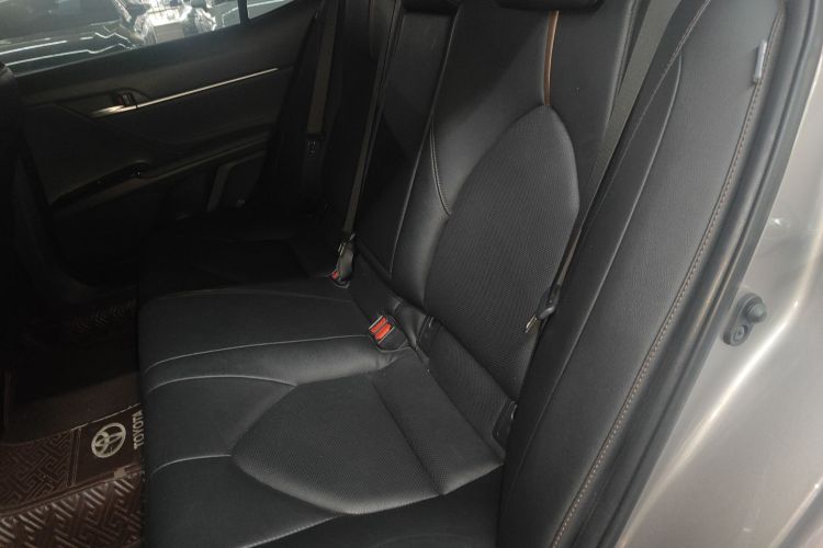 丰田 凯美瑞 2021款 2.0G 豪华版中控内饰21