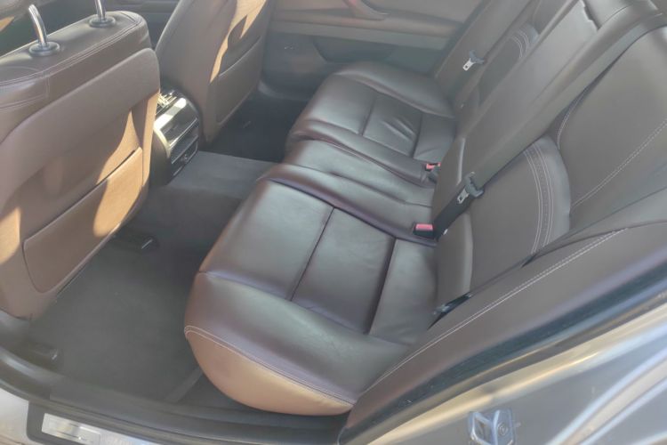 宝马5系 2014款 525Li 领先型中控内饰21