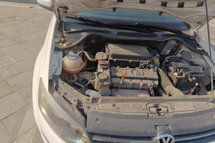 大众 Polo 2011款 1.4L 自动致酷版局部细节9006