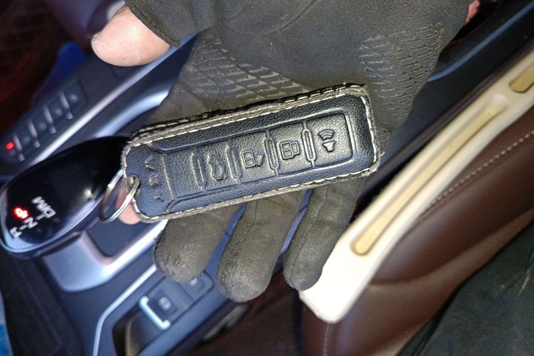 魏牌 VV6 2020款 2.0T 四驱智驭+中控内饰11