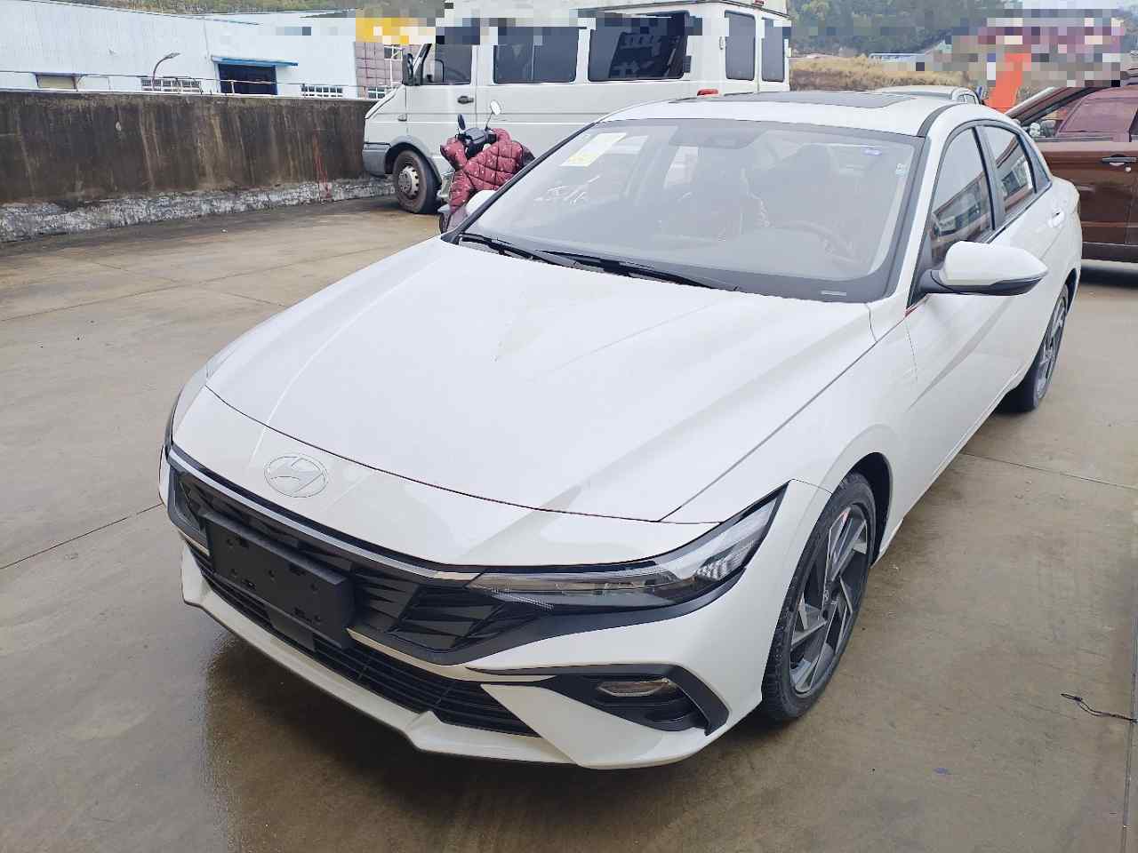 现代 伊兰特 2023款 1.5L CVT GLX精英版(2)