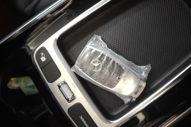 奔驰GLB 2024款 GLB 200 动感型中控内饰7001