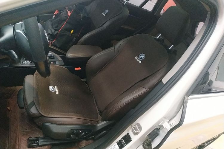 宝马X1 2020款 sDrive20Li 时尚型中控内饰19