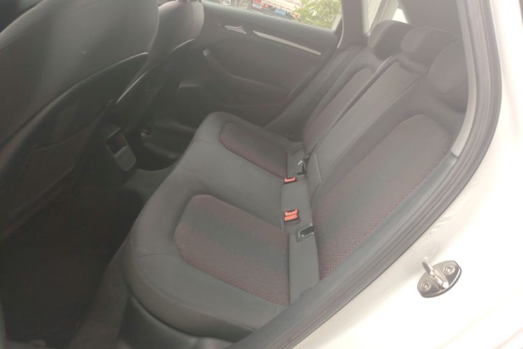 奥迪A3 2018款 30周年年型 Sportback 35 TFSI 进取型中控内饰21