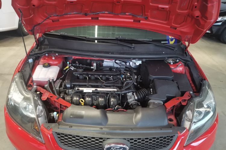 福特 福克斯 2013款 两厢经典 1.8L 自动基本型机舱底盘24