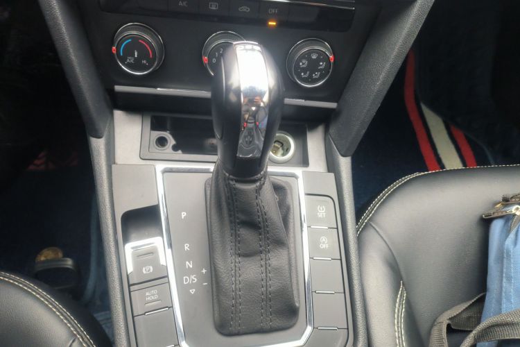 大众 凌渡 2021款 230TSI DSG风尚版中控内饰18