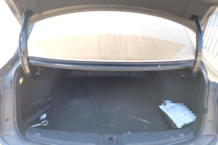 红旗E-QM5 2021款 充电 旗享版中控内饰23