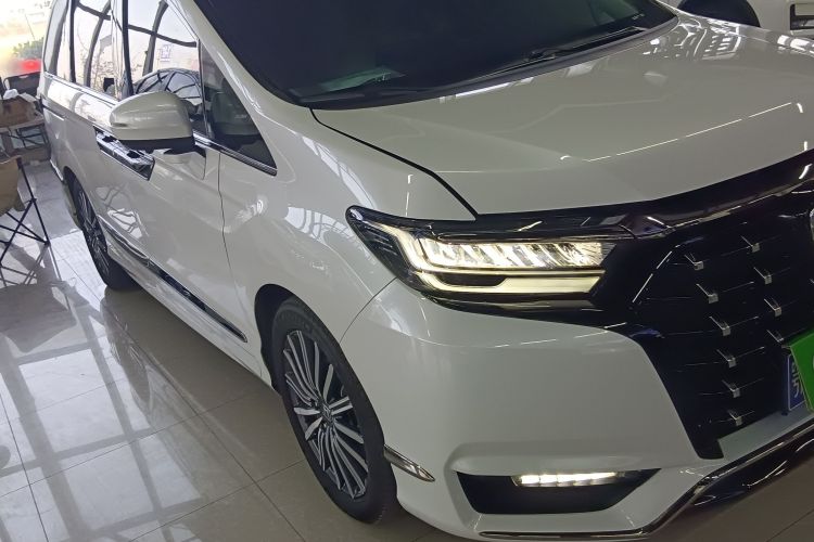 本田 艾力绅 2022款 2.0L e:HEV 经典版车身外观3