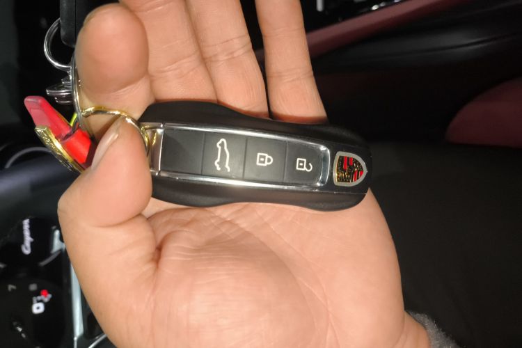 保时捷 2019款 Cayenne 3.0T中控内饰7001