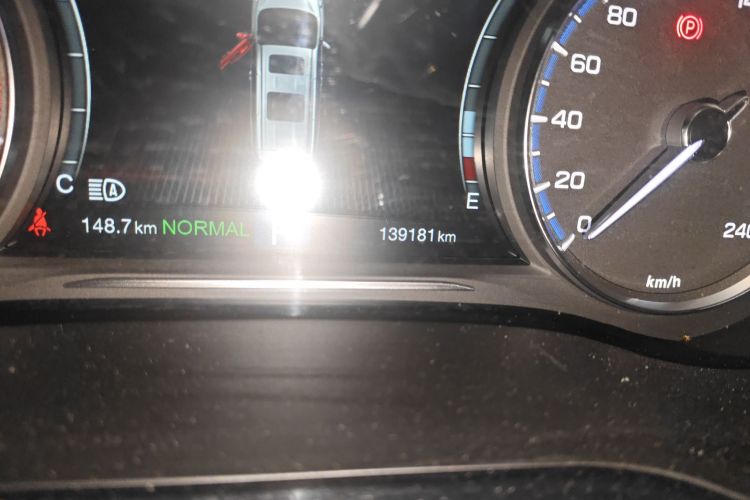 广汽传祺 传祺M8 2018款 320T 旗舰版中控内饰15