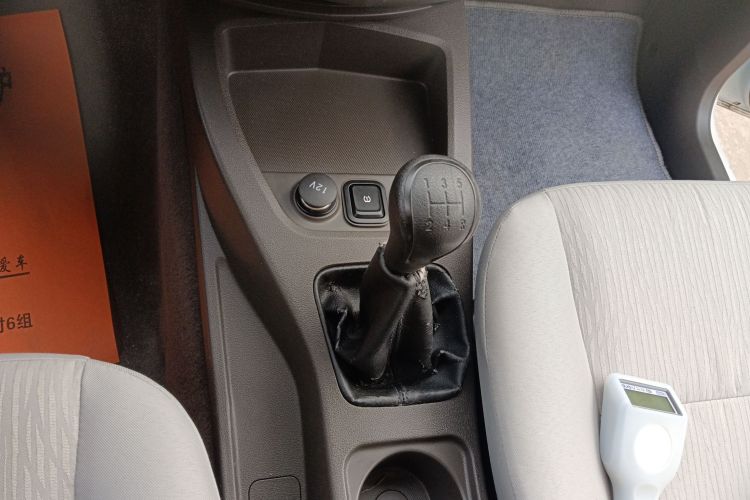 五菱汽车 五菱宏光 2020款 1.2L S基本型国VI LSI中控内饰18