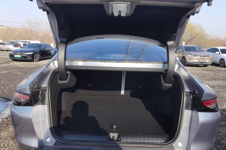 ARCFOX极狐 极狐 阿尔法S5 2025款 改款 560PRO 185kW机舱底盘23