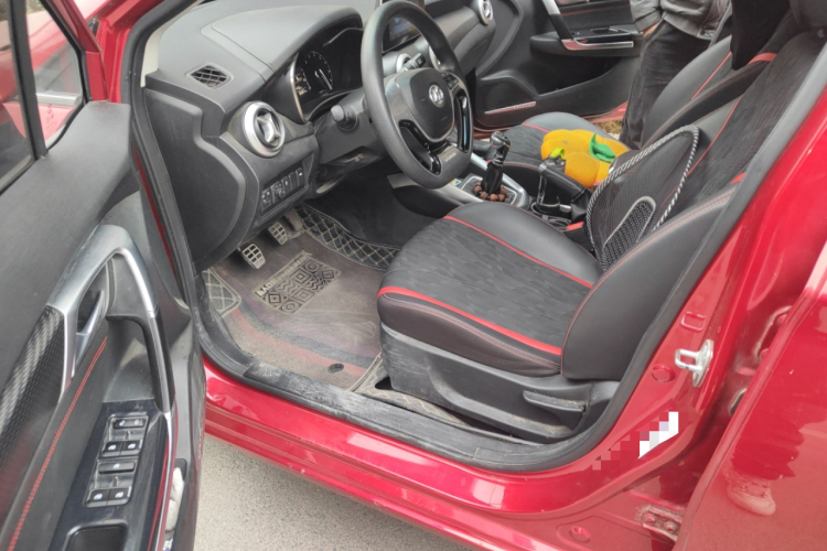 北京汽车 绅宝D50 2019款 1.5L 手动豪华版 国VI中控内饰20