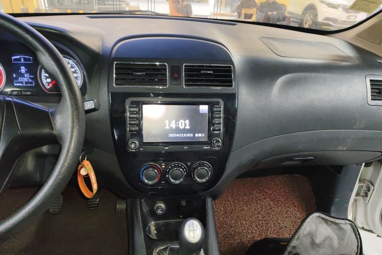 东风风行 景逸X3 2015款 1.5L 舒适型局部细节16