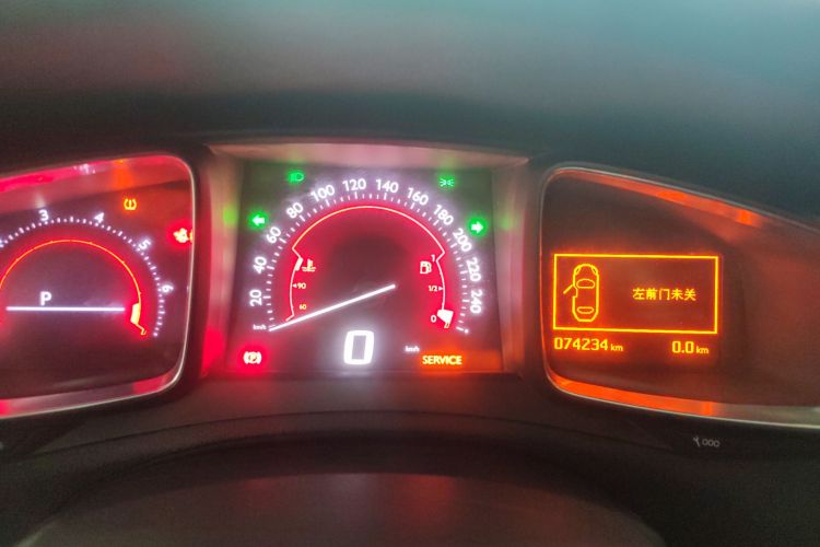 DS 6 2016款 1.6T 豪华版THP160中控内饰14