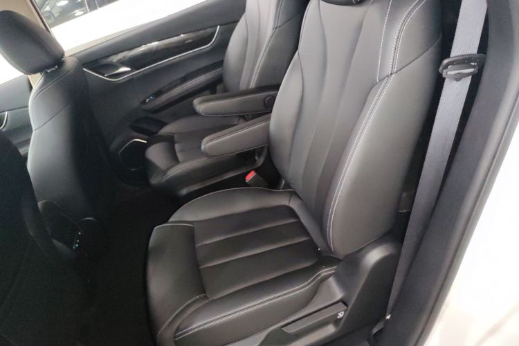 比亚迪 宋MAX 2019款 1.5T 自动智联睿逸天窗型 6座 国VI中控内饰21