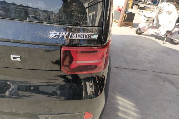 五菱汽车 宏光MINIEV 2022款 GAMEBOY 300km 玩咖款 磷酸铁锂车身外观9