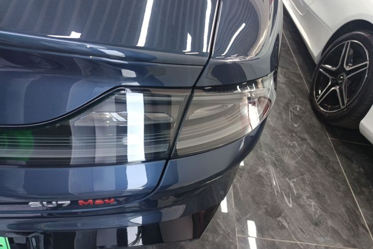 小米汽车 小米SU7 2024款 四驱Max创始版车身外观9