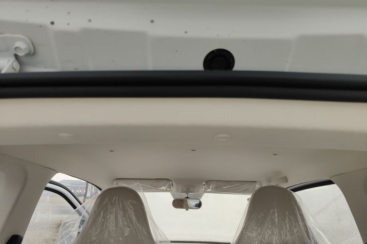 奔腾小马 2026款 222km 萌趣马 Plus中控内饰22