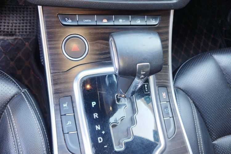 陆风X7 2015款 2.0T 全景尊贵版局部细节18